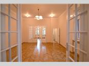 Apartament in vila 4 cam COTROCENI, pret inchiriere 1,150 EUR&nbsp;&nbsp;&nbsp;<a href='http://www.vilecotroceni.ro/details/apartament-in-vila-4-camere-cotroceni-1,150-eur-inchiriere-kpa8839' style='text-decoration:none;'><span style='color:#d89f2a;font-weight:bold;'>...detalii</span></a>